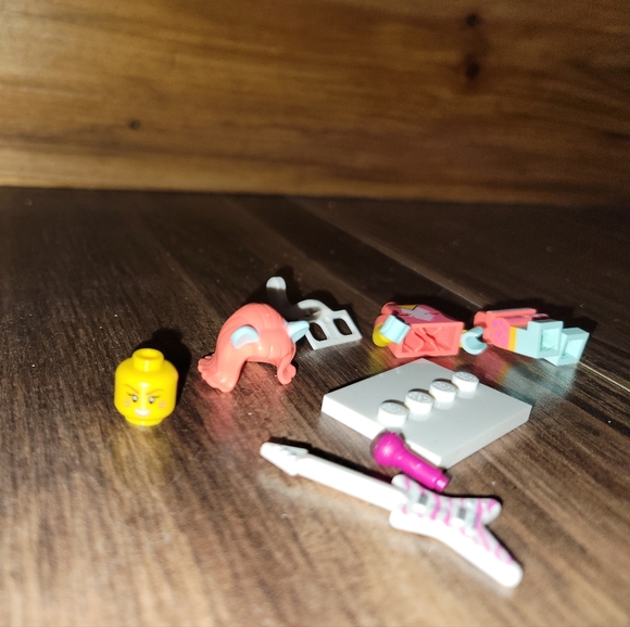 LEGO 71023 The LEGO MOVIE 2 - Kitty Pop Minifigure - Picture 9 of 10